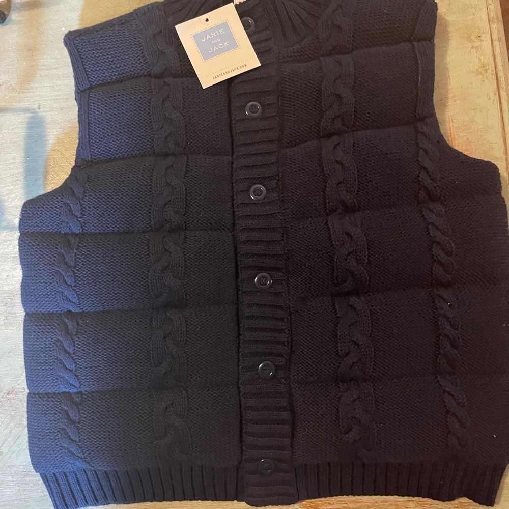 NWT little Boy’s size 3-4 Janie and Jack vest